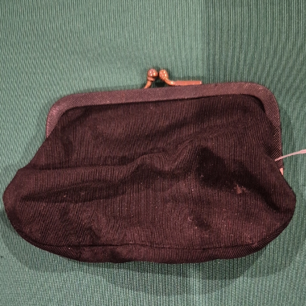Black Vintage Coin Purse with Kisslock Clasp Small